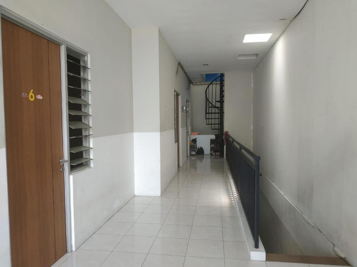 Oyo 91165 Undaan Residence Surabaya Exterior foto
